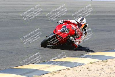 media/May-14-2022-SoCal Trackdays (Sat) [[7b6169074d]]/Bowl (1120am)/